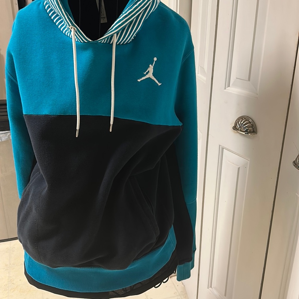 Puma medium unisex pullover hoodie with front pockets blue black color b…